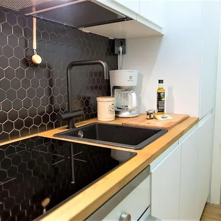 Viihtyisae & Varusteltu Keskusta-asunto Neljaelle! Apartment
